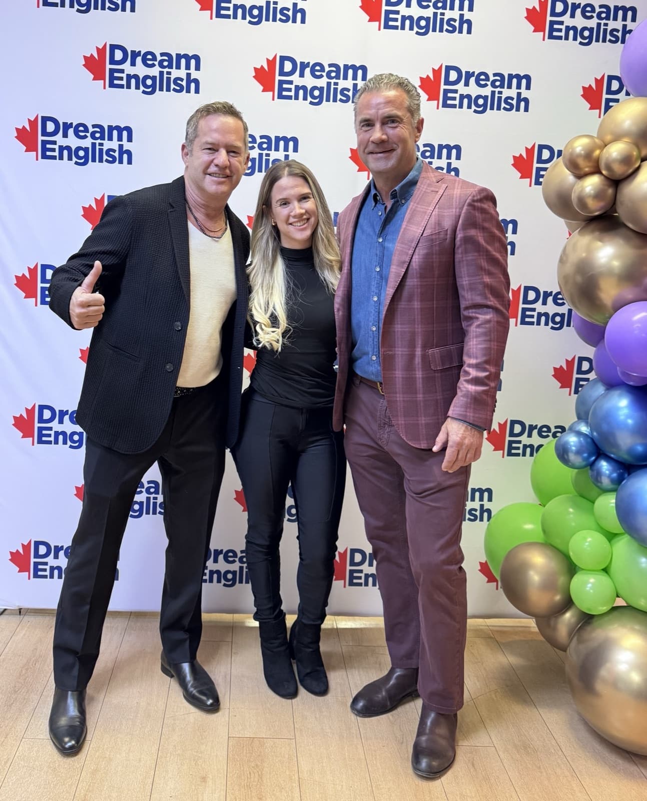 Lorena, da LC, em evento da Dream English, em Toronto