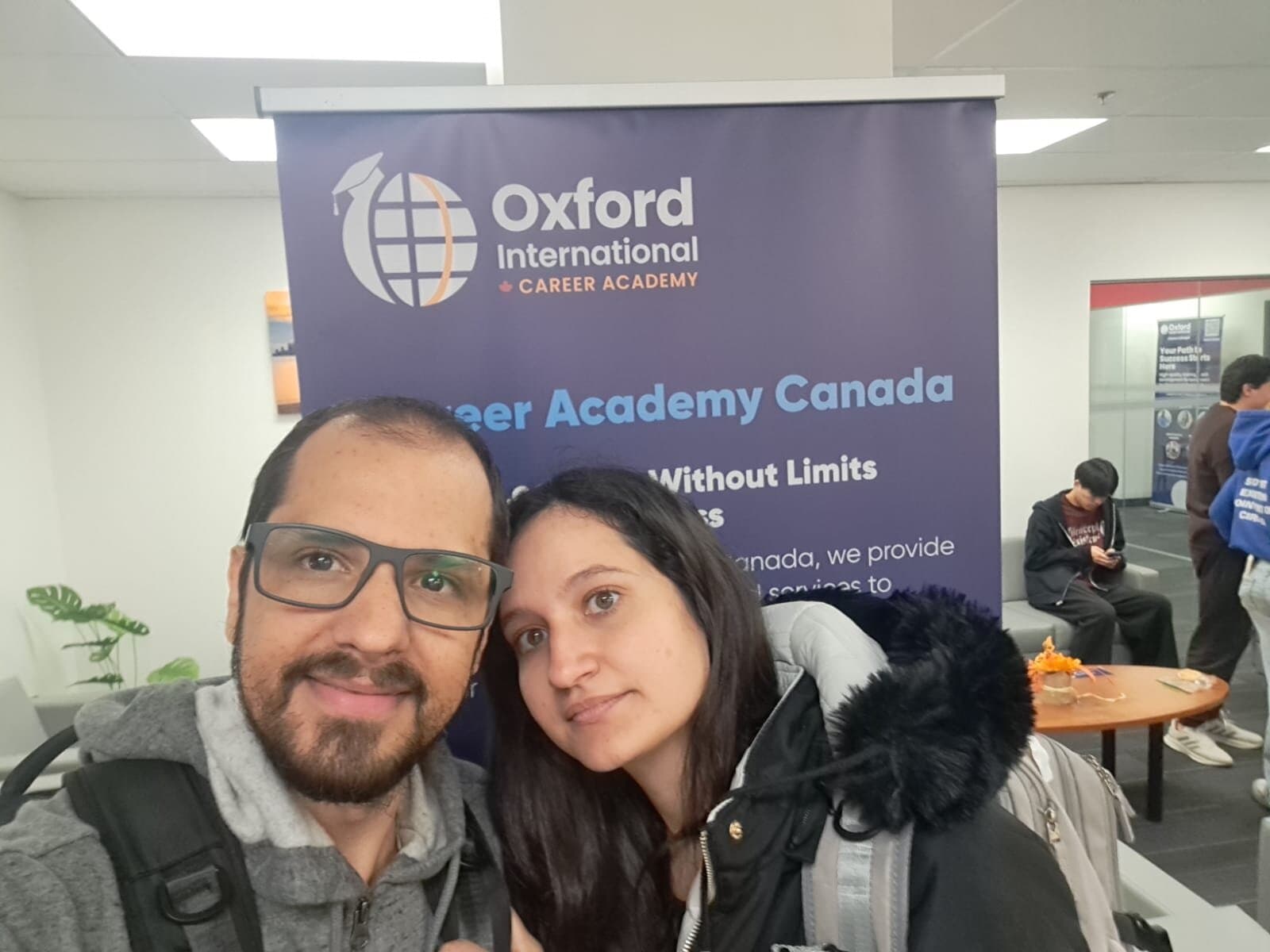 Christiane e Ismael na Oxford International, em Toronto — Canadá